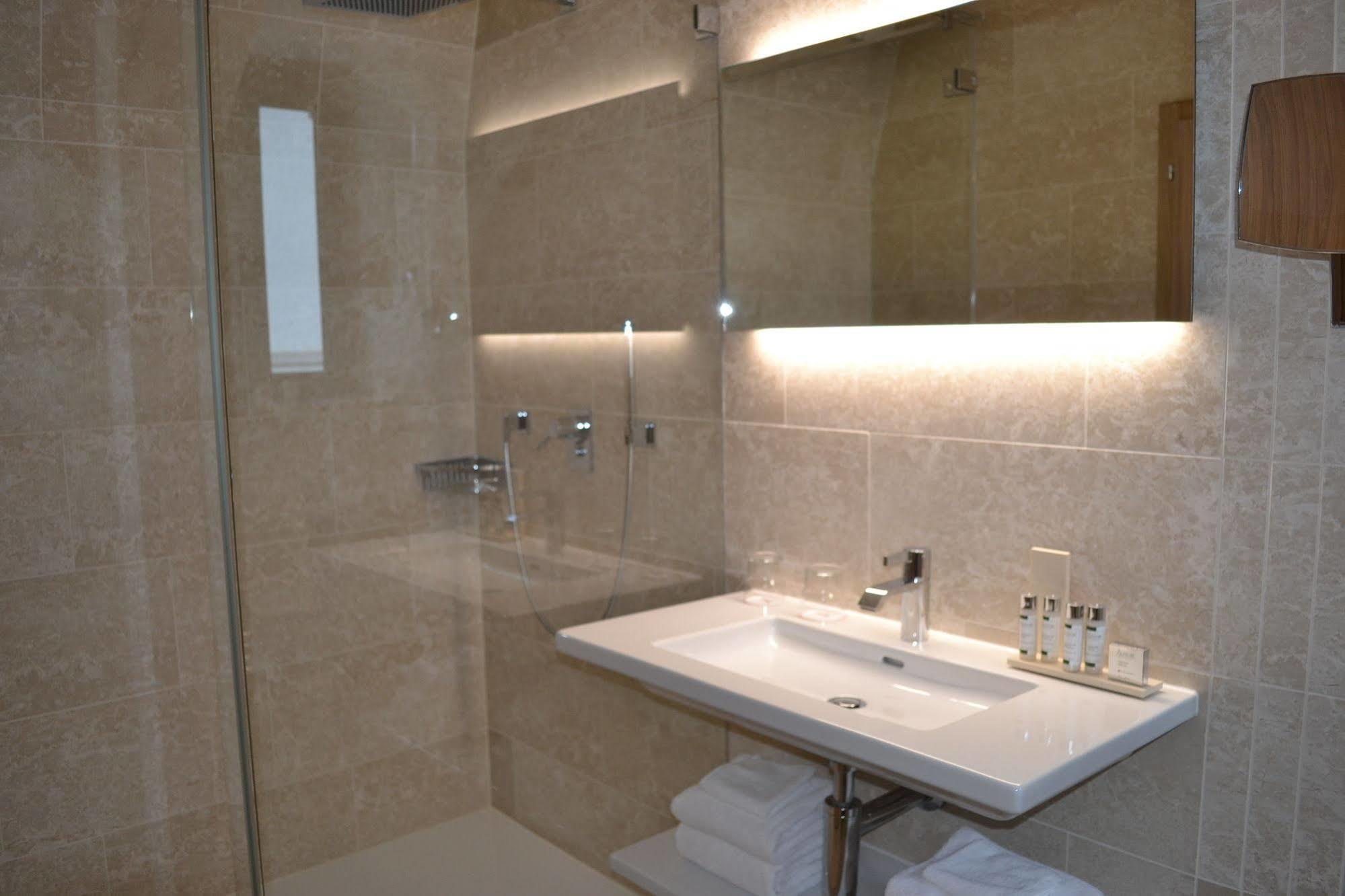 Hotel National Resort & Spa 샘페리 외부 사진